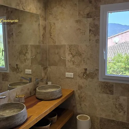 فيلة 12 Pers Au Centre De Porto-vecchio Avec Piscine