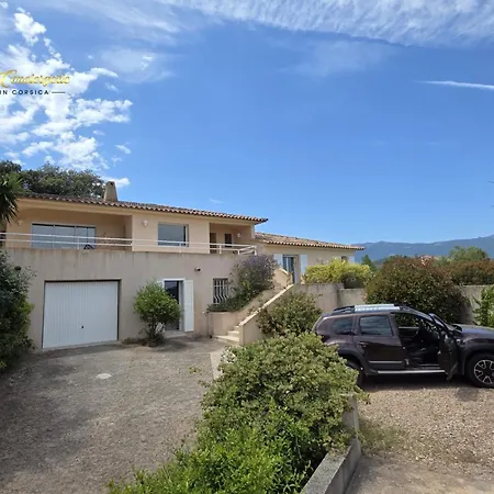 12 Pers Au Centre De Porto-vecchio Avec Piscine فيلة